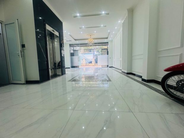 Bán nhà thượng thanh 21 tỷ 75m vỉa hè thang máy ô tô đỗ cửa 7715385