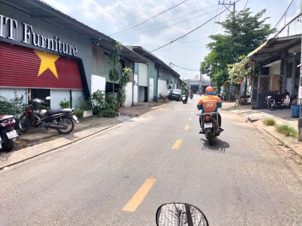 Ban đât măt tiên 8.2x32m gia 5,45 ty đương huynh 7716023