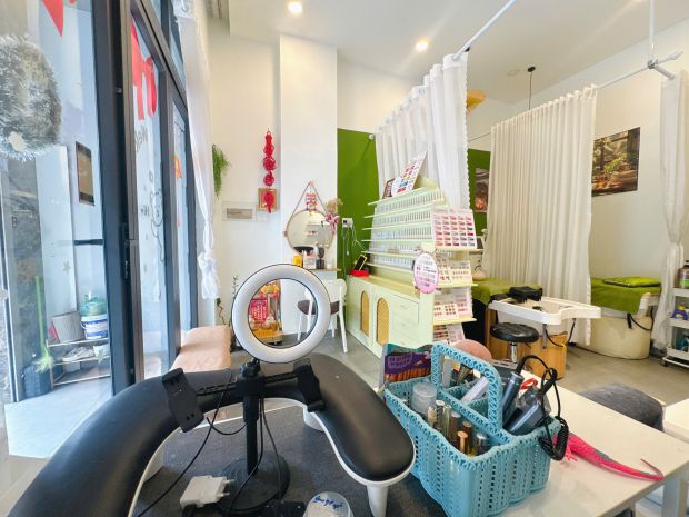 Minh co tiêm nail gôi đương sô 1, go vâp, hô chi 7716350