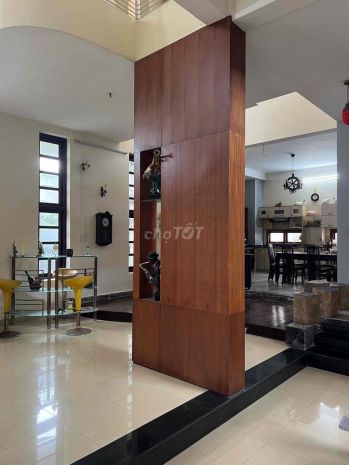 Hot hot  cần bán gấp biệt thự đẹp  8434 khu phố 2, đường 7719125