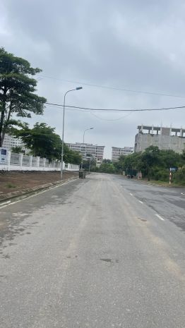 Bán 43.6 m2 đất tái định cư gia lâm  đường 11m có vỉa hè 7719150