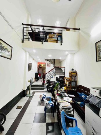 Mặt tiền chợ rạch ông  46m²  5 tầng  phường chánh hưng 7719544