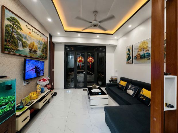 Nhà 3 tầng khu tái định cư vinhomes riverside  hồng 7721049