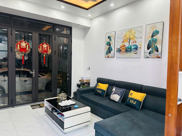 Nhà 3 tầng khu tái định cư vinhomes riverside  hồng 7721052
