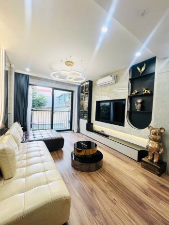Bán nhà ngọc thụy 11 tỷ 40m ô tô gara,thang máy,sổ đỏ long 7725451