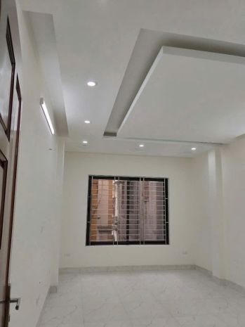 Cho thuê nhà ngõ 5xx kim mã  ba đình  52m²  5 tầng  8 7725767