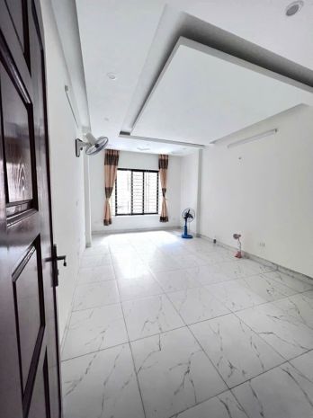 Cho thuê nhà ngõ 5xx kim mã  ba đình  52m²  5 tầng  8 7725768