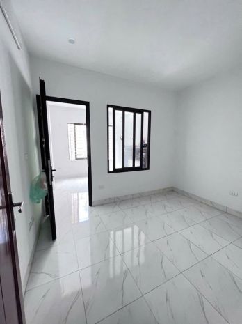 Cho thuê nhà ngõ 5xx kim mã  ba đình  52m²  5 tầng  8 7725769