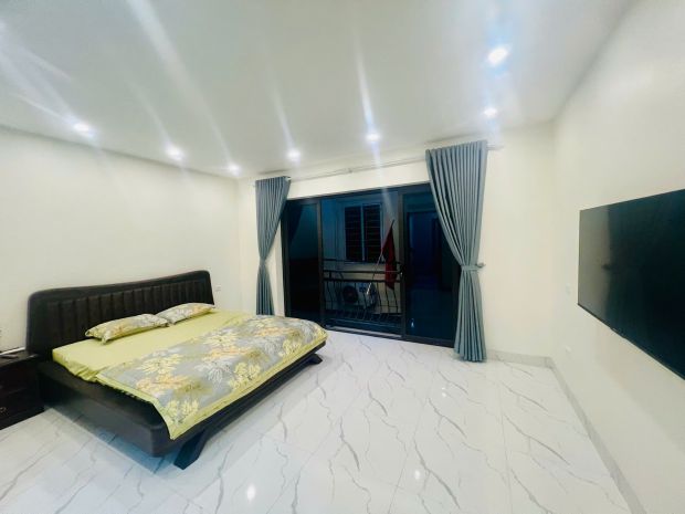 Cho thuê nhà ngay chợ yên phụ  tây hồ  50m²  4 tầng  5pn 7725781