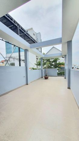 Tòa nhà 6 tầng  hẻm xe tải quay đầu 10m  vừa ở vừa 7725808