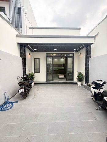 Bán nhà 120m2 trung tâm biên hòa,ngay cổng 2,shr đường ô tô 7726548
