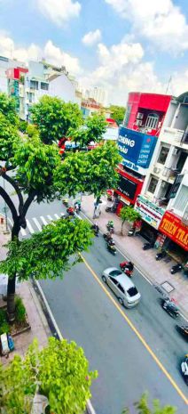Quận 4: chính chủ  bán nhà 3 tầng mặt tiền hxh 8m hoàng 7729416