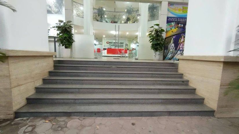 Bán tòa văn phòng mặt phố vip yên lãng, đống đa 406m2 7729439