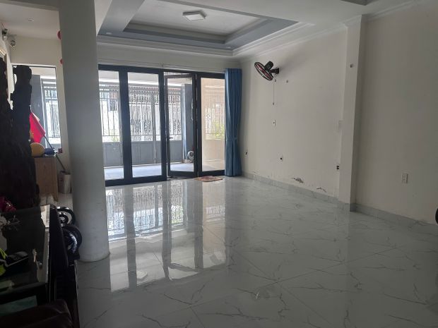 Bán nhà 3 tầng  90,4m²  đường 2 ô tô tránh nhau  hải 7729701