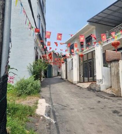 Chính chủ bán 100m2 đất tại thôn ninh sơn, chúc sơn, chương 7730889