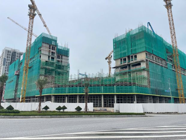 Shop chân đế vinhomes hướng đông nam mặt đại lộ nguyễn 7733080