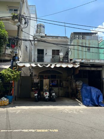 Nhà vị trí đẹp  giá tốt chính chủ bán nhà 61 huỳnh văn một 7733334