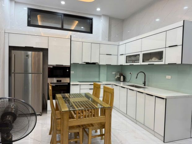 Cho thuê nhà nguyên căn hồng tiến -bồ đề 45m 4 ngủ full nt 7735880