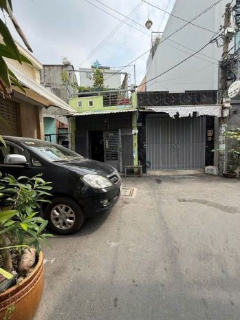 Nhà xe hơi ngủ trong nhà  chợ lạc quang, trường chinh q12 7736026