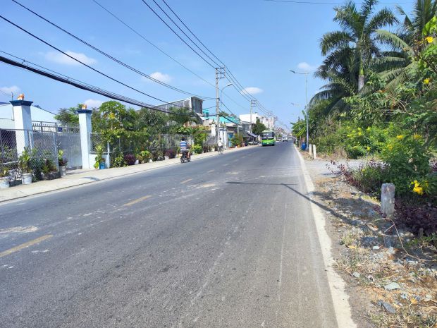 Cân ban 368m2 đât thô cư mt đương thê lư chi 5ty5 7736029