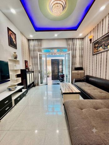 Đối diện vincom - quang trung hẻm xe hơi thông   62m²  3 7736067
