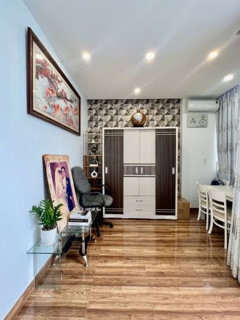 Đối diện vincom - quang trung hẻm xe hơi thông   62m²  3 7736068
