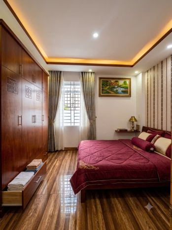 Đối diện vincom - quang trung hẻm xe hơi thông   62m²  3 7736071
