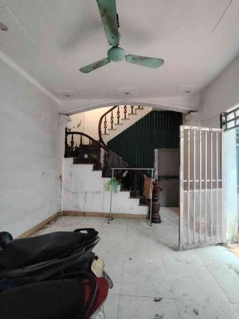 Phố trạm 6 tỷ 30m gần phố gần ô tô,sổ đỏ long bên 7737835