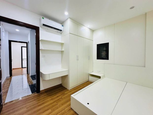 Nhà đẹp phan kế bính  43m²  mt 5,2m  5 tầng  lô góc 7738058