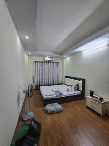 Cho thuê nhà riêng ngõ 1xx hồ tùng mậu  cầu giấy  33m²  5 7739549