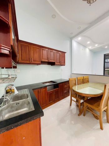 Nhà cấp 4 91,8m², ngang 4.6m  xe hơi ngủ trong nhà  giá 7739887