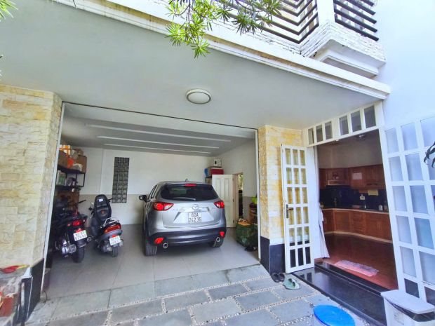 Chính chủ bán biệt thự mini dt 230m2 * giá bán: 11,8 tỷ * 7743205