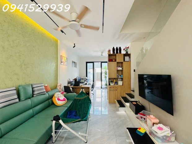 Nhà 3 tầng mới đẹp -hoàn công chuẩn -giá 7ty 7744429