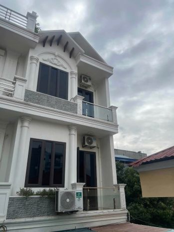 E muốn bán căn nhà để chuyển ra chỗ mới căn nhà ngay sát hồ 7745943