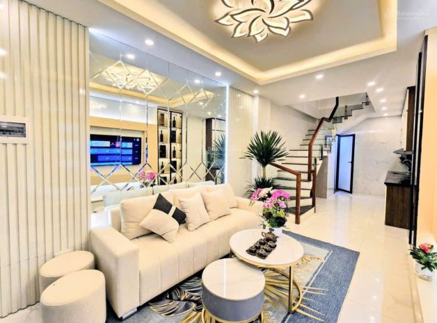 Cho thuê nhà riêng giáp nhị  hoàng mai  32m²  5 tầng  3pn 7746824
