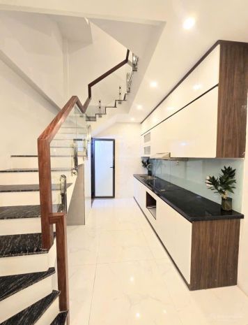Cho thuê nhà riêng giáp nhị  hoàng mai  32m²  5 tầng  3pn 7746826