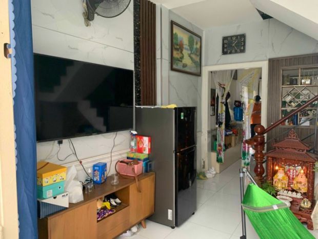 Nhà vườn 2 mặt tiền  sân để ô tô  hồ cá koi  ngang 8m 7747661