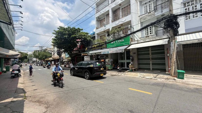 Nhà mặt tiền đường lớn 12m vỉa hè 3m - lê khôi tân phú - 3 7747937