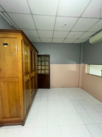 Nhà bành văn trân _ giá 8 tỷ , dt 4,5 dài 18 m xây 3 tầng 7748380