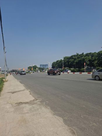 Thạch bàn  phân lô vỉa hè  ô tô tránh  75m²  6 7748883