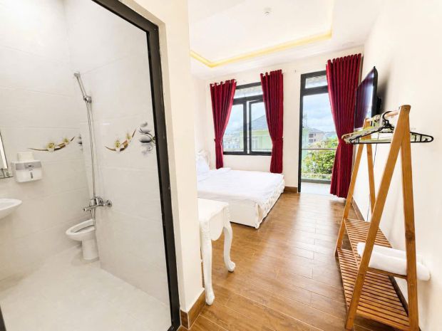 Cho thuê 1 tầng villa 3 phòng ngủ giá 15 triệu tại đường 7748939