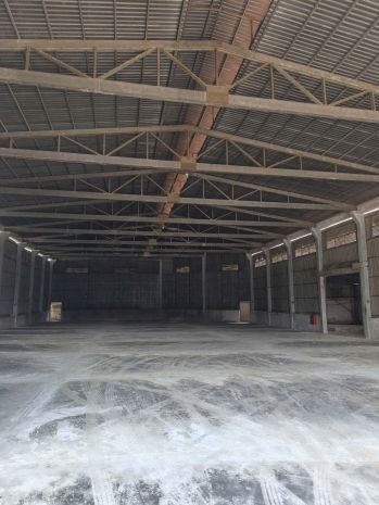 Cho thuê 2000m2 kho măt tiên đương container 2424 tân 7749340