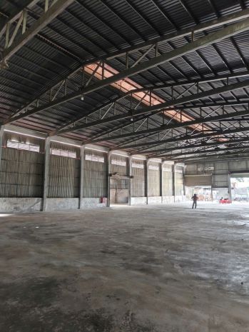 Cho thuê 2000m2 kho măt tiên đương container 2424 tân 7749341