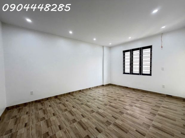 Nhà đẹp độc lập sân cổng riêng mặt ngõ cách đường chính 20m 7749546