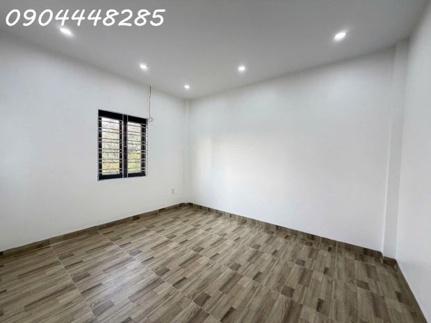 Nhà đẹp độc lập sân cổng riêng mặt ngõ cách đường chính 20m 7749547