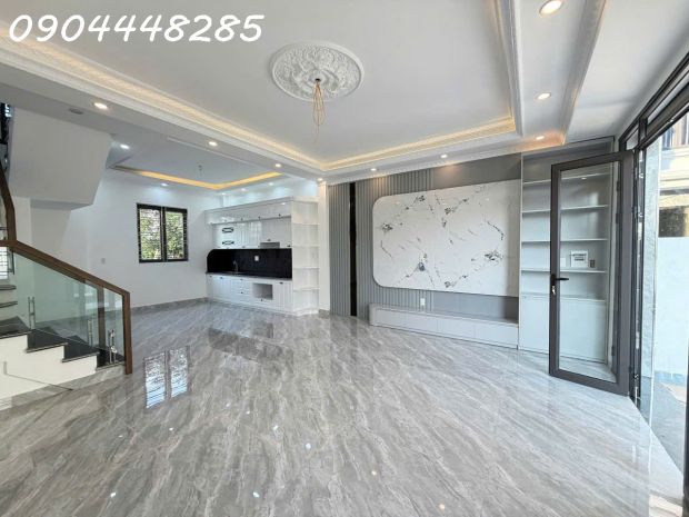 Nhà đẹp độc lập sân cổng riêng mặt ngõ cách đường chính 20m 7749549