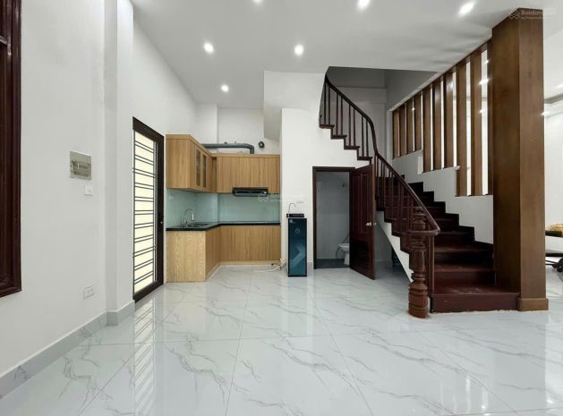 Cho thuê nhà nguyên căn an dương vương  tây hồ  70m²  3 7749904