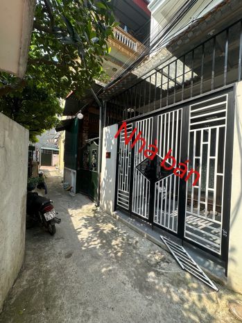 Nhà dân ngọc thụy 5 tầng mới xây ô tô vào cửa 7750901
