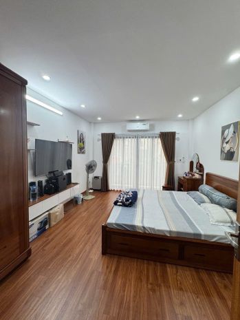 Nhà dân ngọc thụy 5 tầng mới xây ô tô vào cửa 7750909