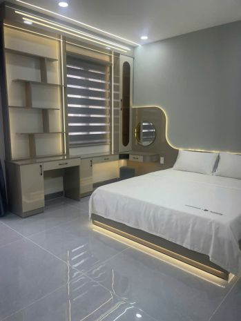 Ban nha 1 lưng 4 lâu 5x17m gia nhinh 8 ty đương 7751185